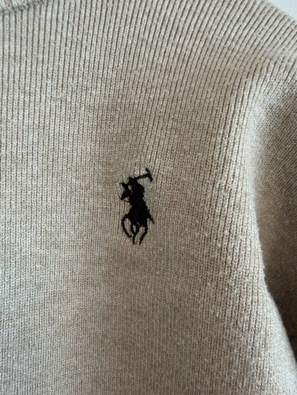 Boy’s XL Equestrian Horse Logo Knit Sweater Cream Pullover Preppy Style